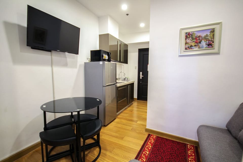 Luxurious 1BR Superior in Central Makati