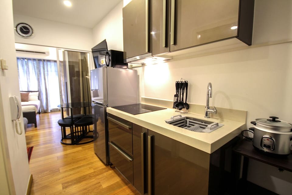Luxurious 1BR Superior in Central Makati