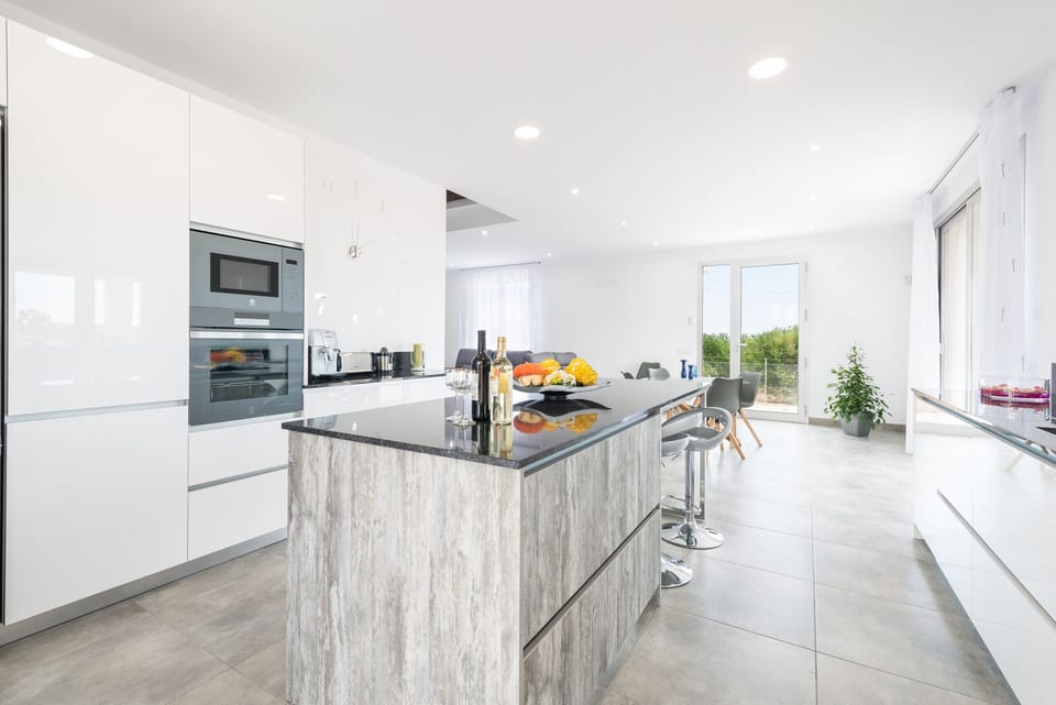 Bright kitchen and dining room