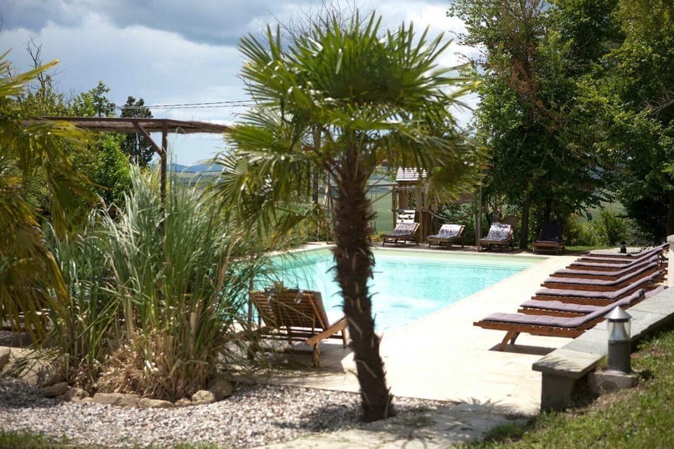 TUSCANY FOREVER RESIDENCE VILLA LIBERTA FIRST FLOOR APARTMENT boutique holiday rental in Volterra