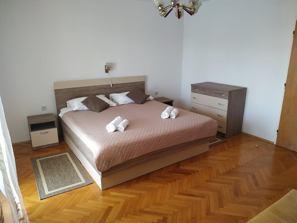 Sleeping area. Bedroom