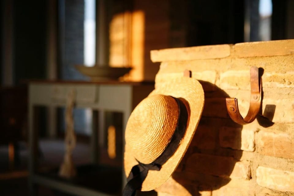 TUSCANY FOREVER RESIDENCE VILLA IV VIAGGIO GROUND FLOOR APARTMENT
3 bedrooms /swimming pools 