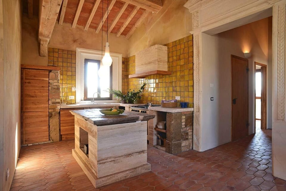 TUSCANY FOREVER RESIDENCE VILLA IV VIAGGIO FIRST FLOOR APARTMENT
BRING THE KIDS! toys&books, swimming pool for kids