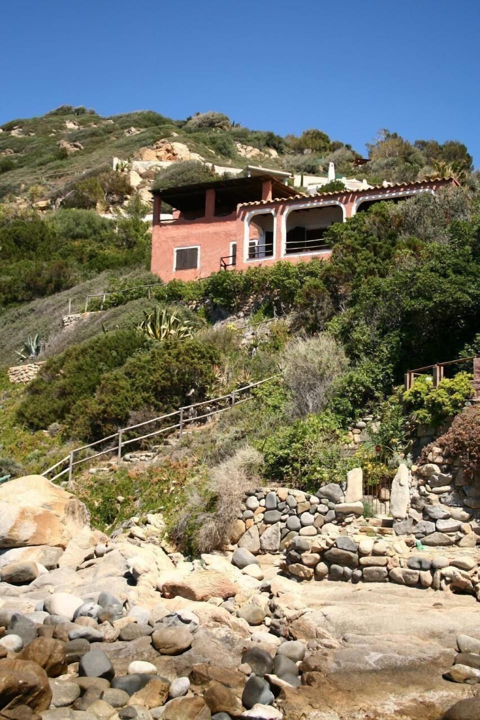 Facade of the house from the sea