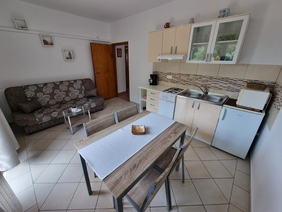 kitchen, dining and living room