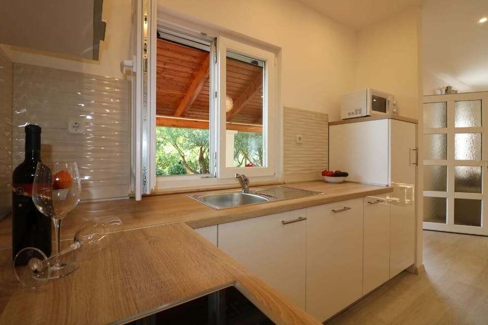 Kitchen area. Picture 30