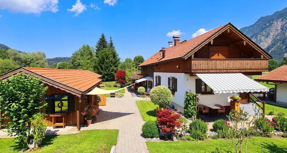 Holiday apartments Hofer in the Zugspitzland