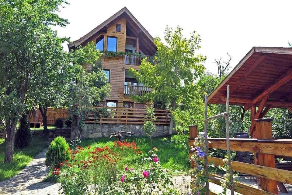Casa Zollo • self catering vacation rental at the Carpathian Mountains, nearby Sibiu, Transylvania, Romania