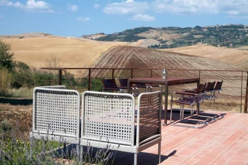 TUSCANY FOREVER RESIDENCE  VILLA  FAMIGLIA  GROUND  FLOOR APARTMENT no.2    