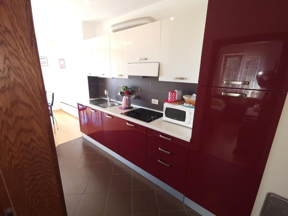 Kitchen area. Kitchen