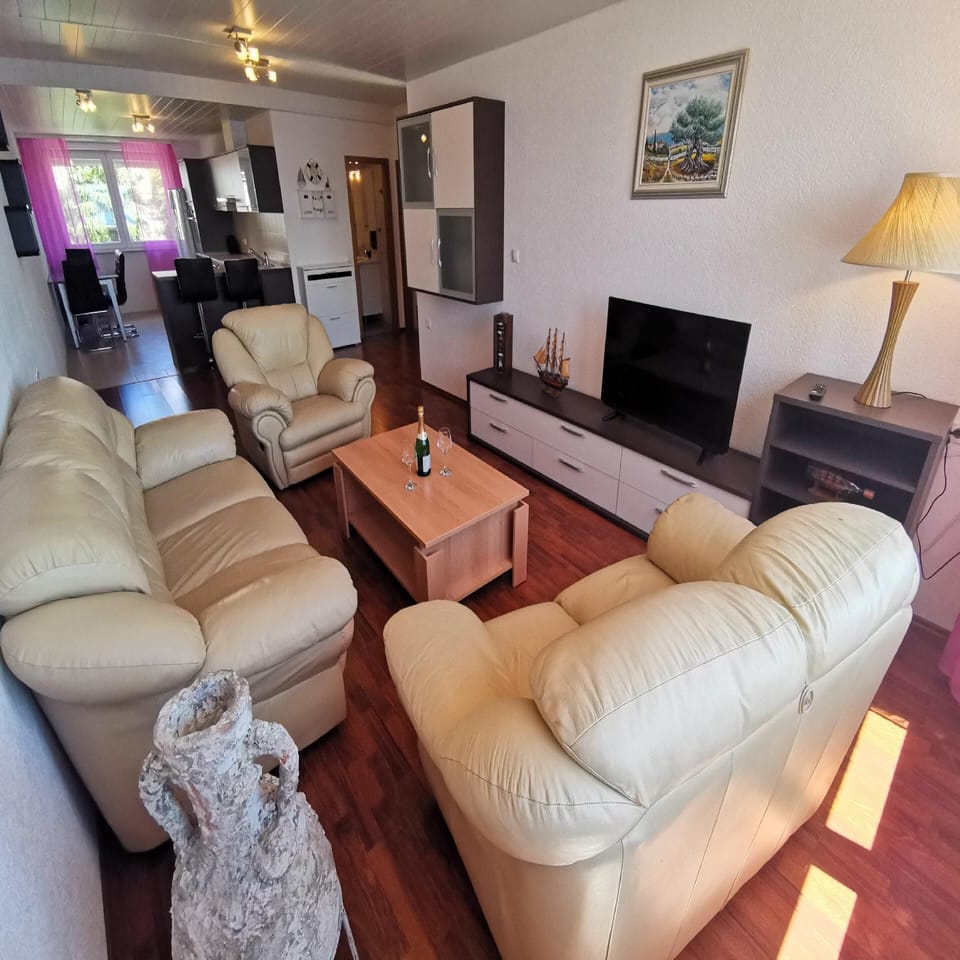 Living area. Living room
