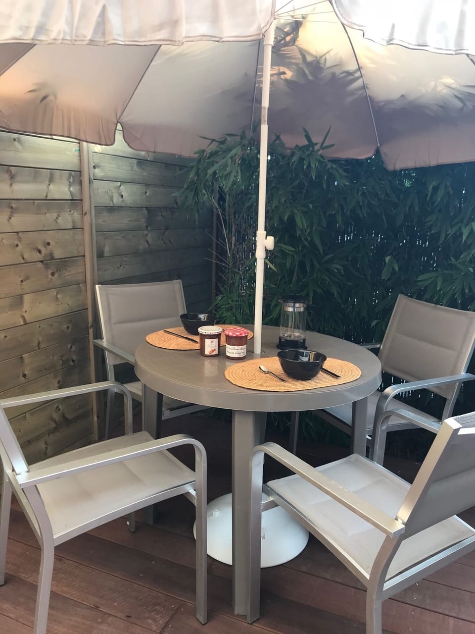 Outdoor dining