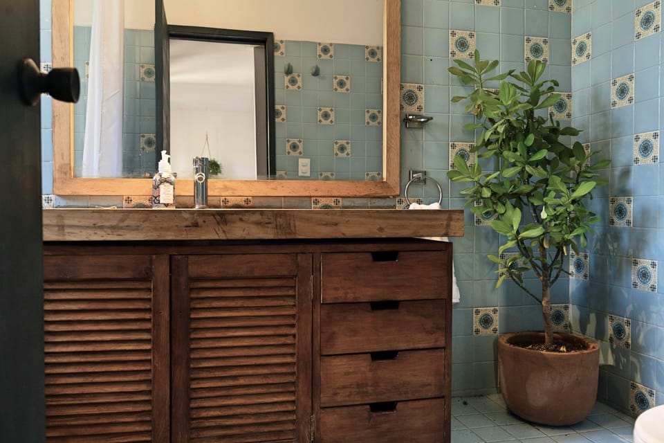 bathroom 4