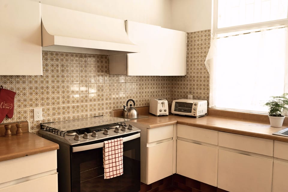 full equipped kitchen