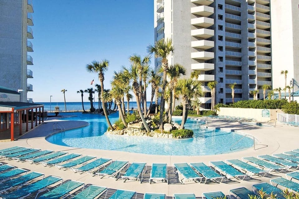 Lagoon Pool with Tiki Bar to enjoy your drinks pool side 