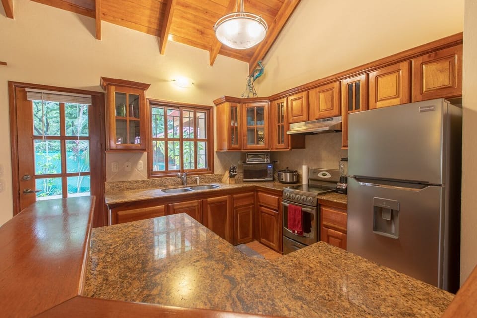 Kitchen (2)