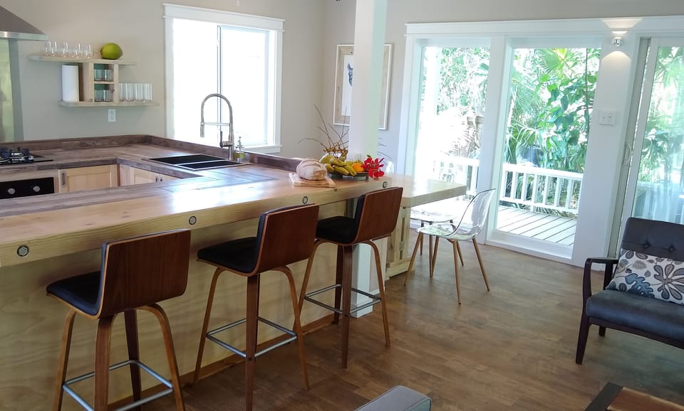 Breakfast bar.