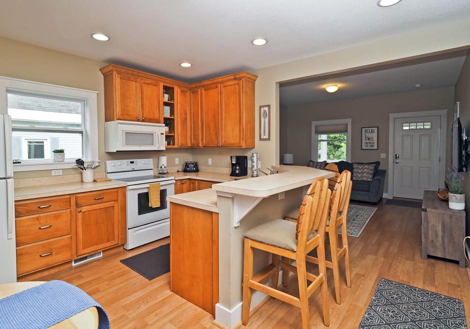 Kitchen - All you need to cook and dine!