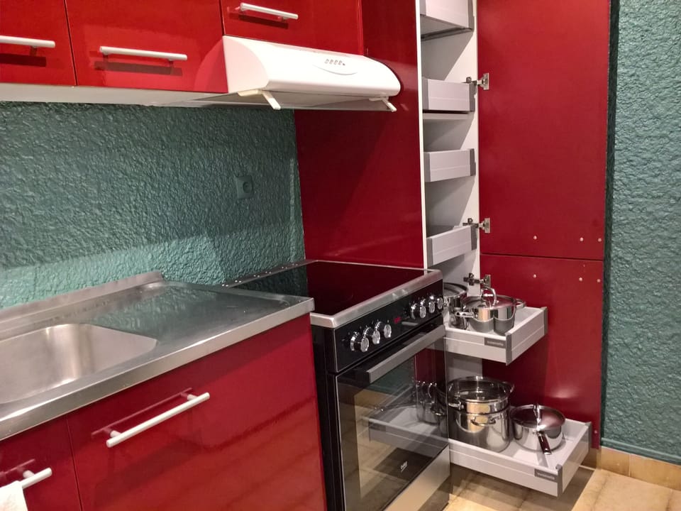 Fully equipped kitchen