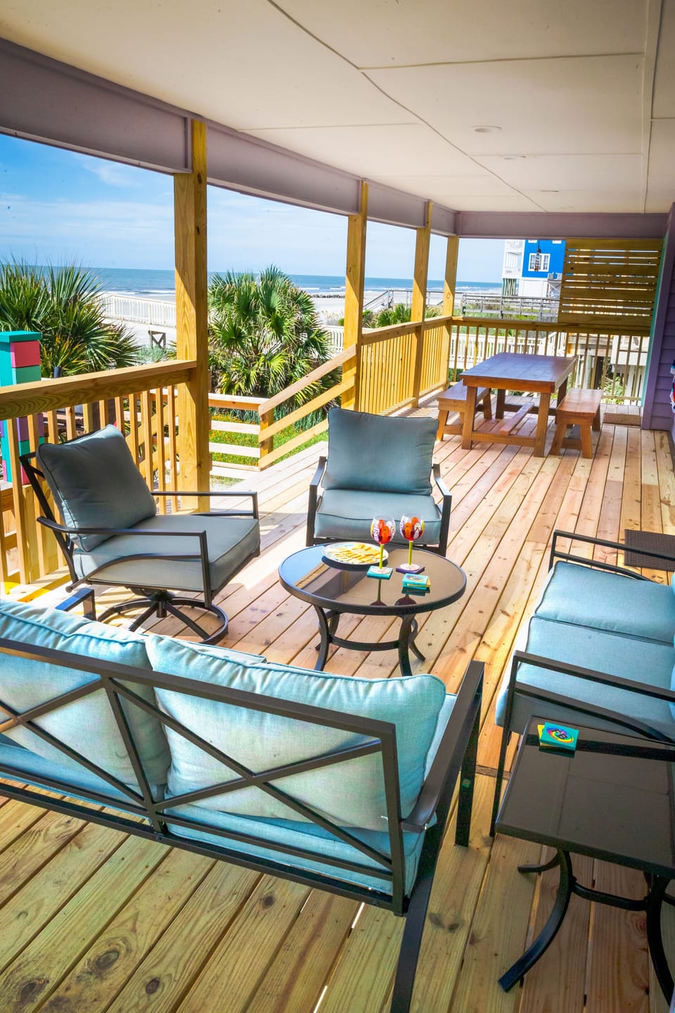 400 sq ft covered deck and outdoor dining