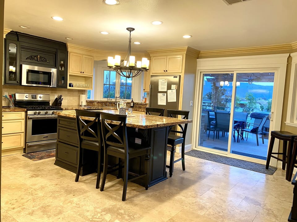 Well-appointed chef's kitchen.