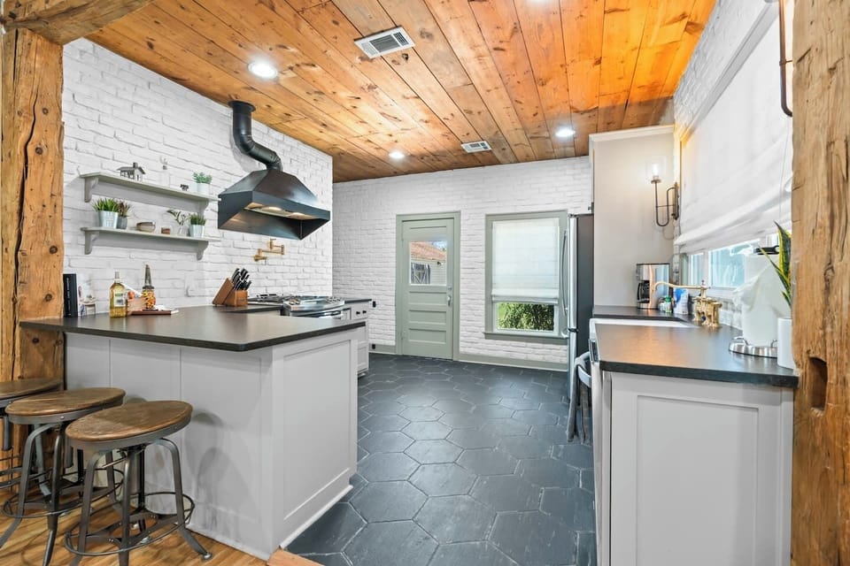 Kitchen, Bar Stools