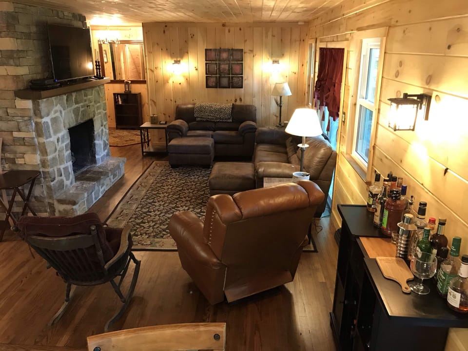 Living Room - Seating for 7-8
