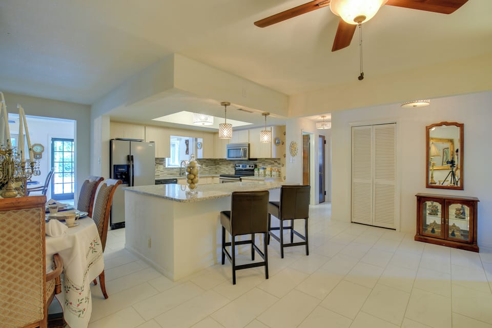 Kitchen | Blender | Coffee Maker | Toaster | Spices