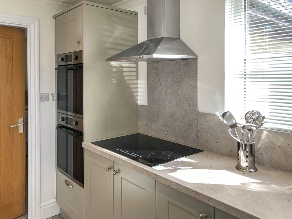 Kitchen | Brynich Villa, Brecon