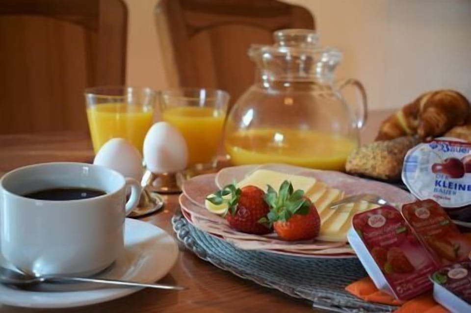 Breakfast meal