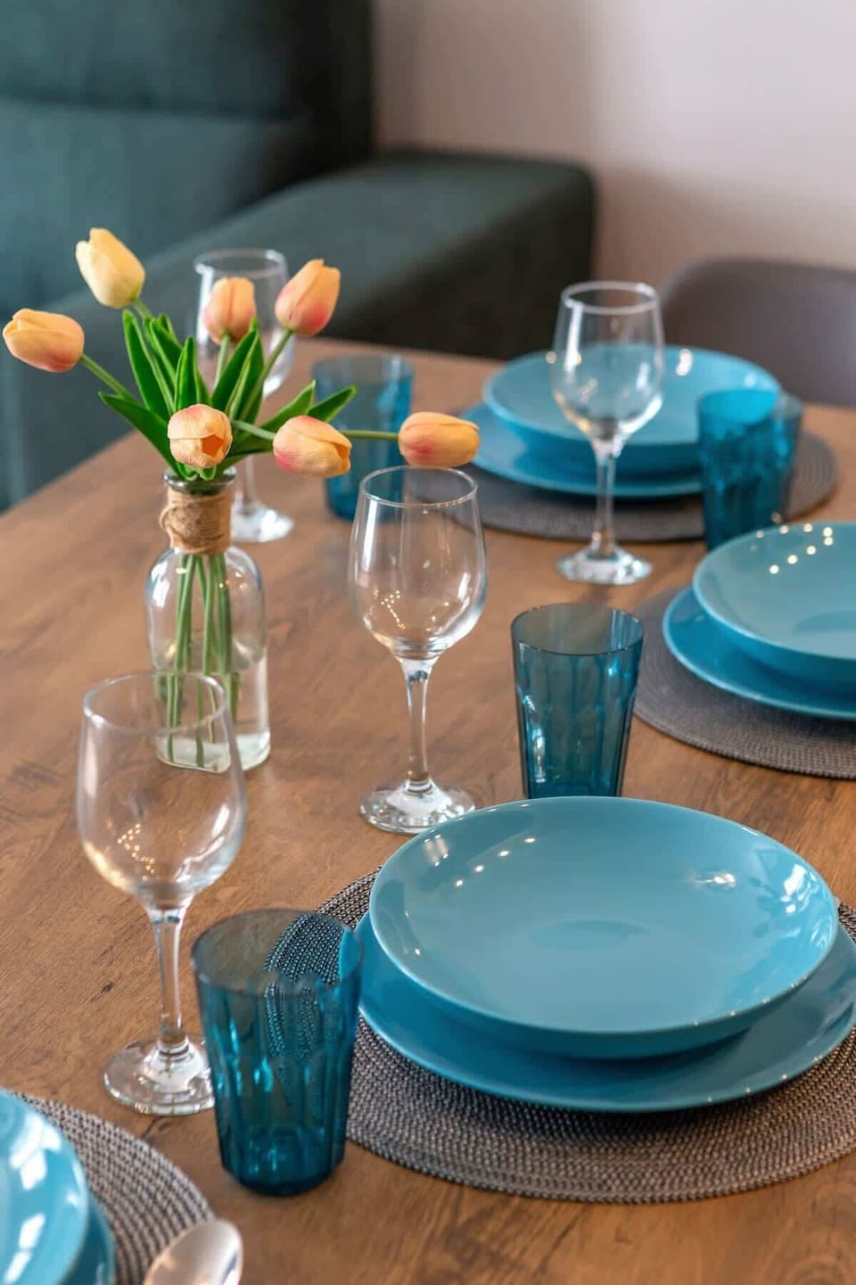 Tableware.