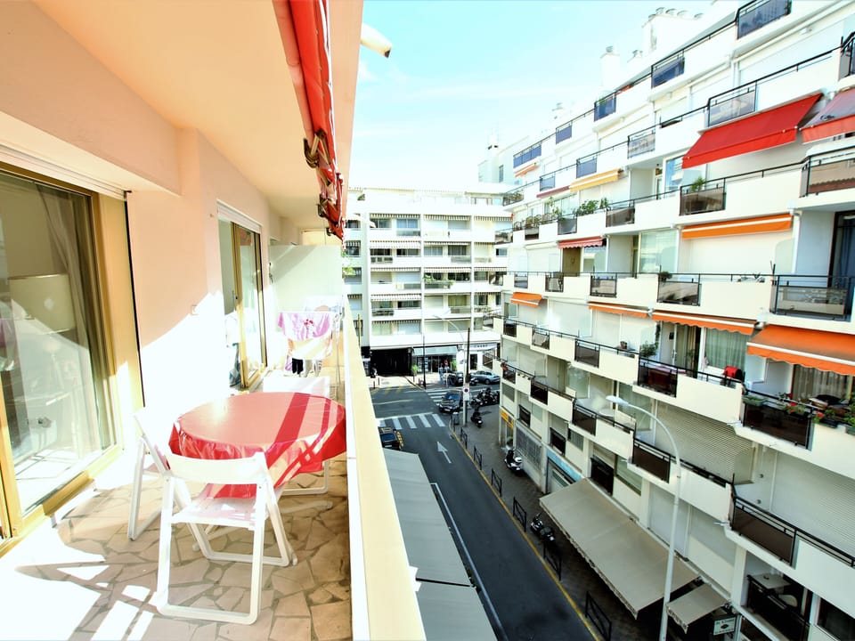 Terrace equipped 