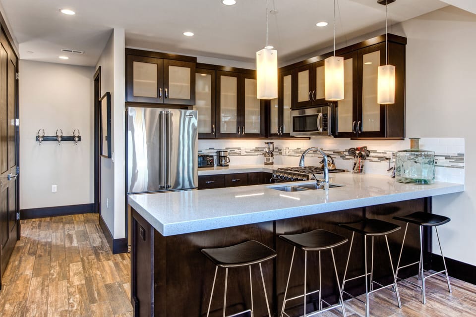 Kitchen Island with Seating for Four