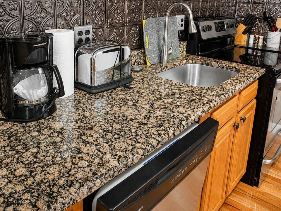 Drip coffee pot