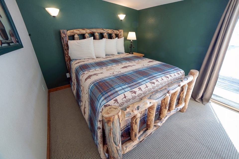 Bedroom 1 with Queen Bed