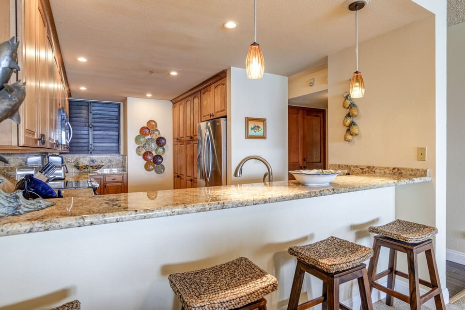 Counter top seating for 4