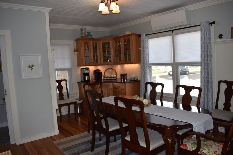Dining room with coffee bar