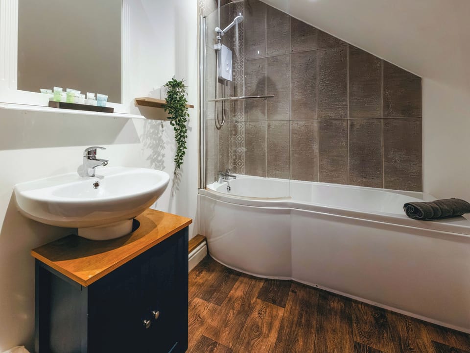 Bathroom | St Hilda&rsquo;s Rest, Hinderwell, near Staithes
