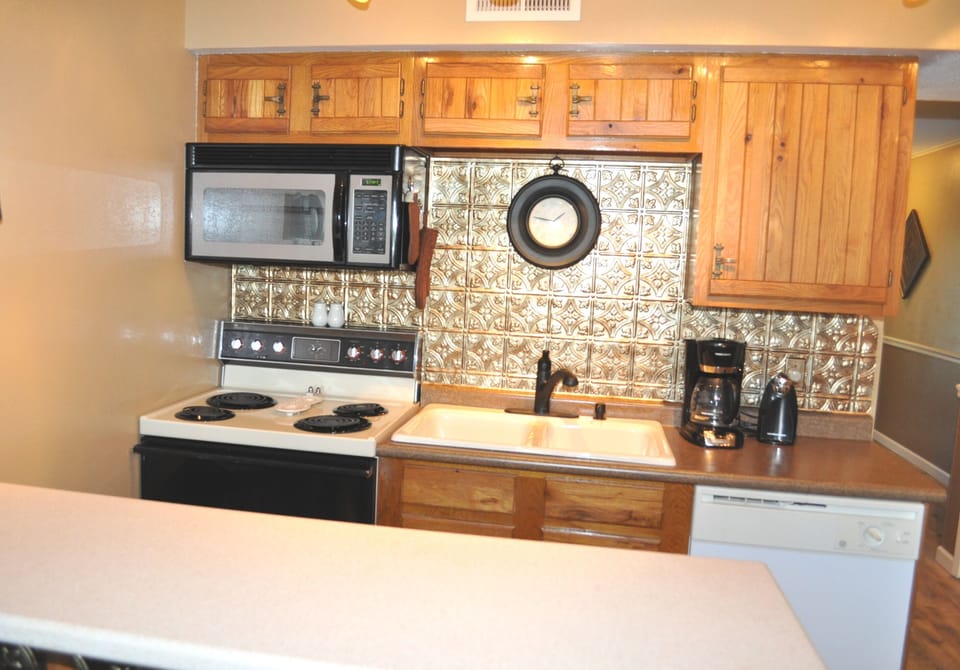 Full size appliances.