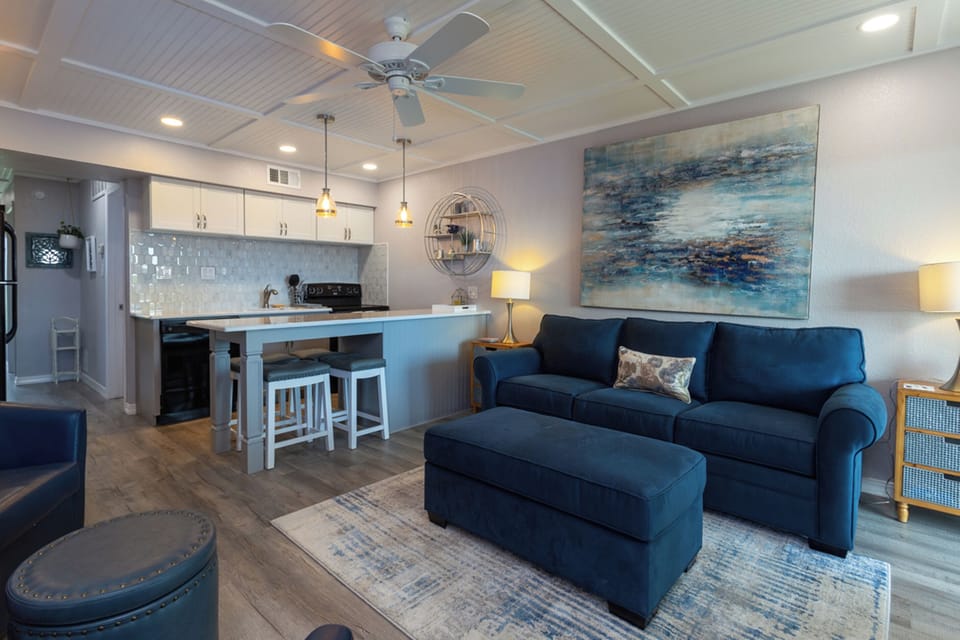 Nicely furnished and comfortable too!