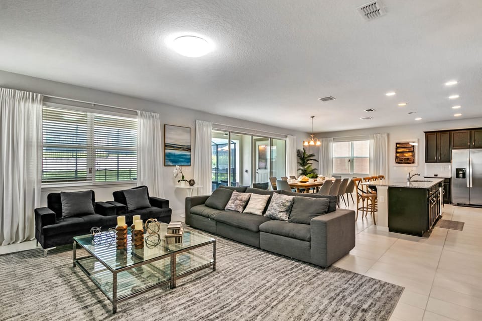 1760 Sawyer Palm (2).jpg