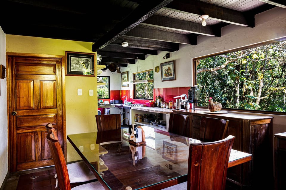 Kitchen with dining room table for 7/8.
