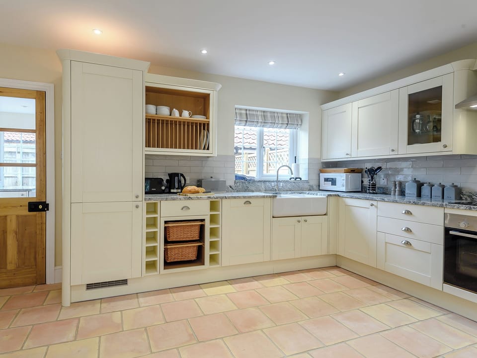 Kitchen | Sea Lavender Cottage - Hall Lane Cottages, Thornham, near Kings Lynn