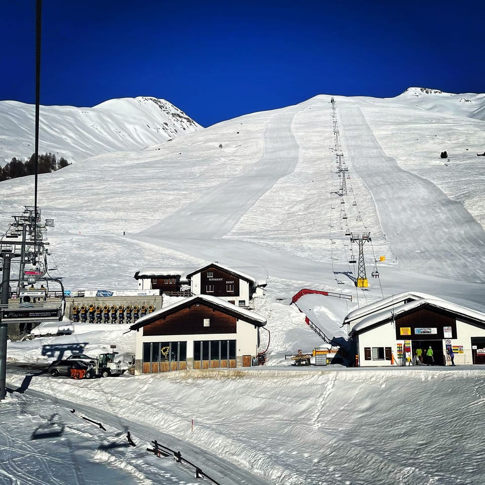 Snow and ski sports