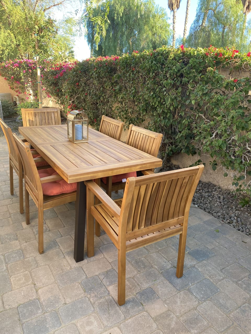 Dine al fresco under the stars!
