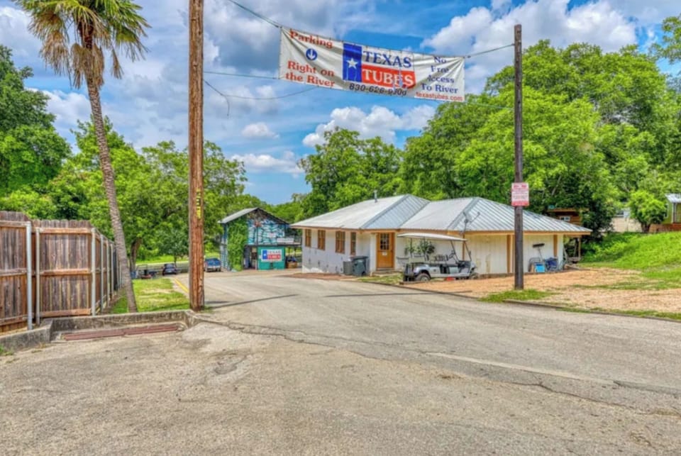Texas Tubes is right next door!