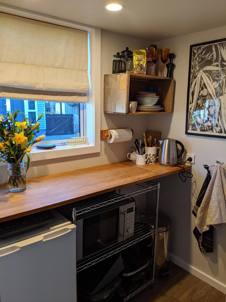 Kitchenette right