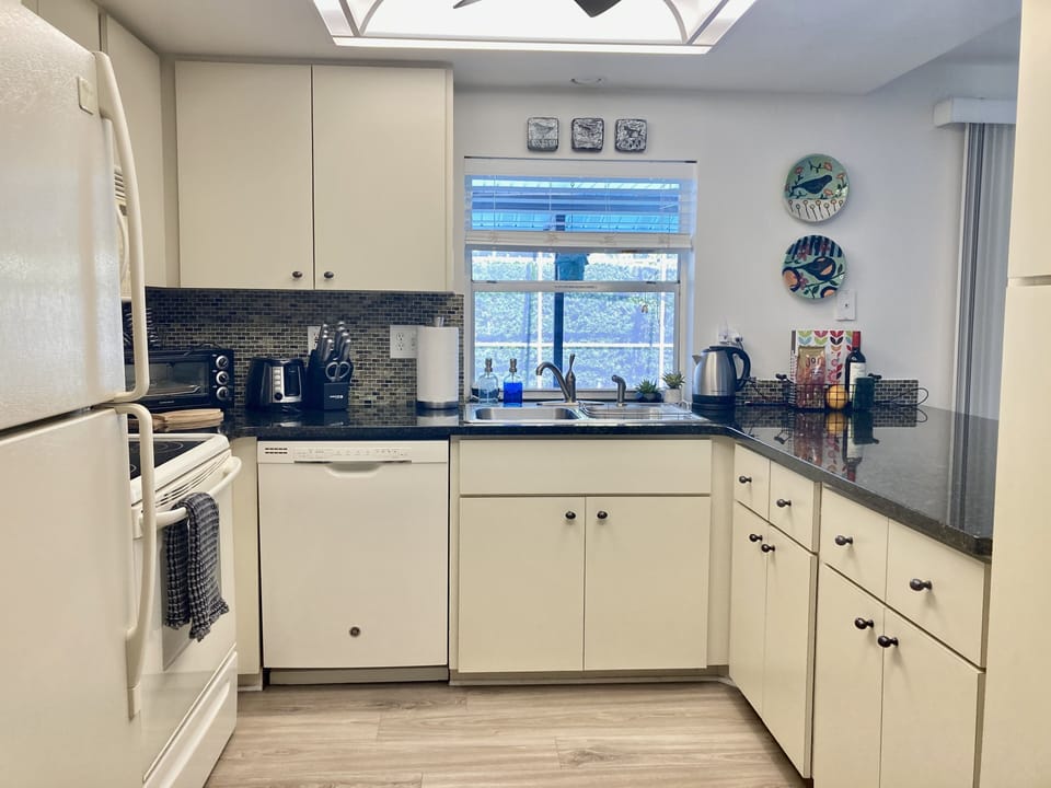 Fully stocked kitchen awaits from a simple snack to a feast.