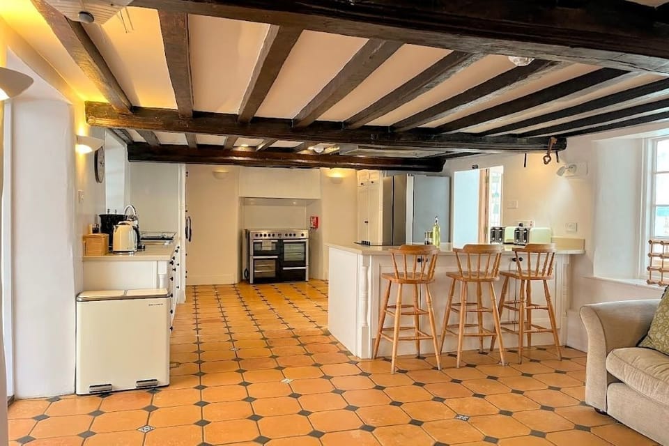 Full kitchen fitted with all mod-cons and ample crockery for 18