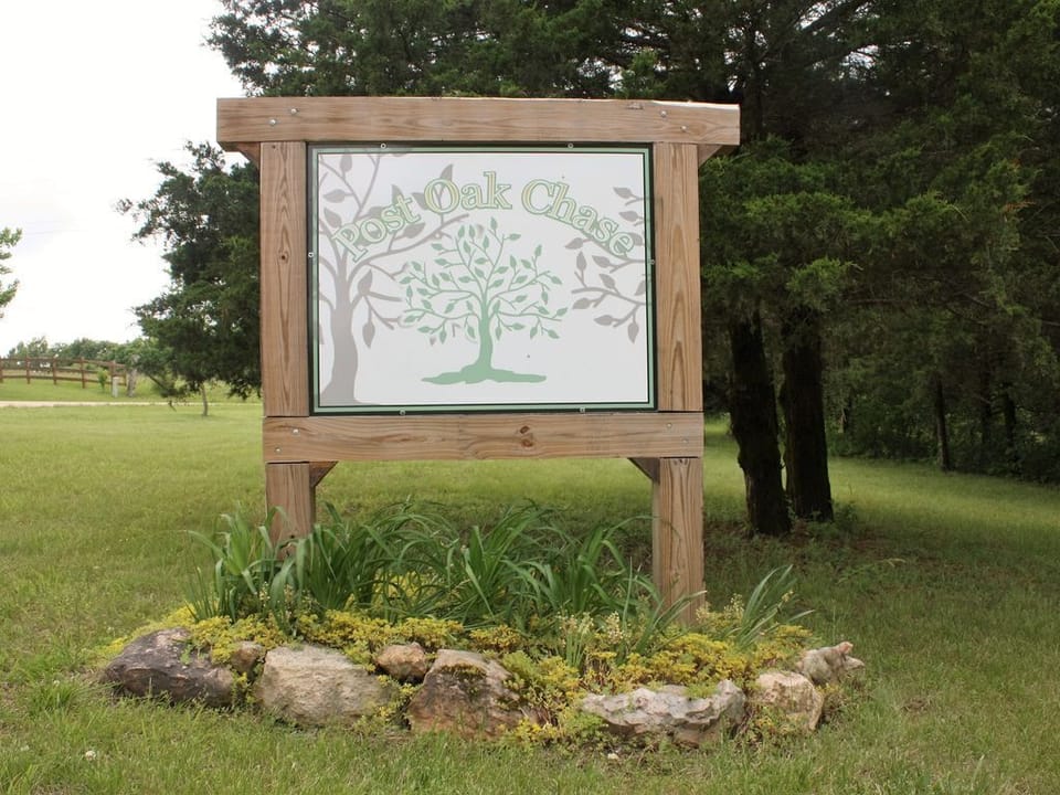 Post Oak Chase sign on Bem Church Rd where you enter property.